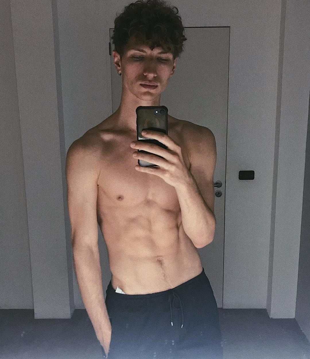 Screenshot 20211108 211711  01