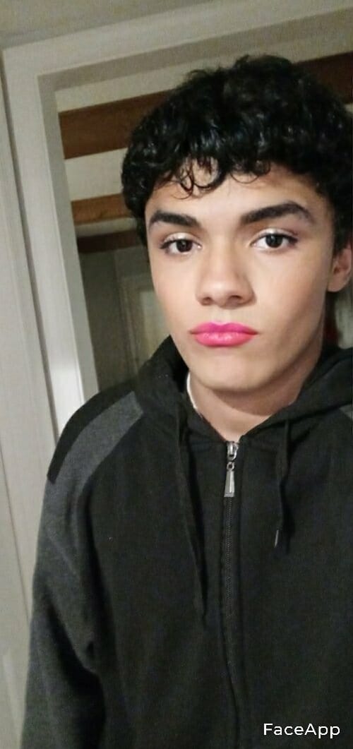 FaceApp 1636996259957