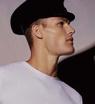 00650502 5082 457E 8090 B7B53515F2F3