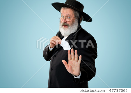 1637953421926