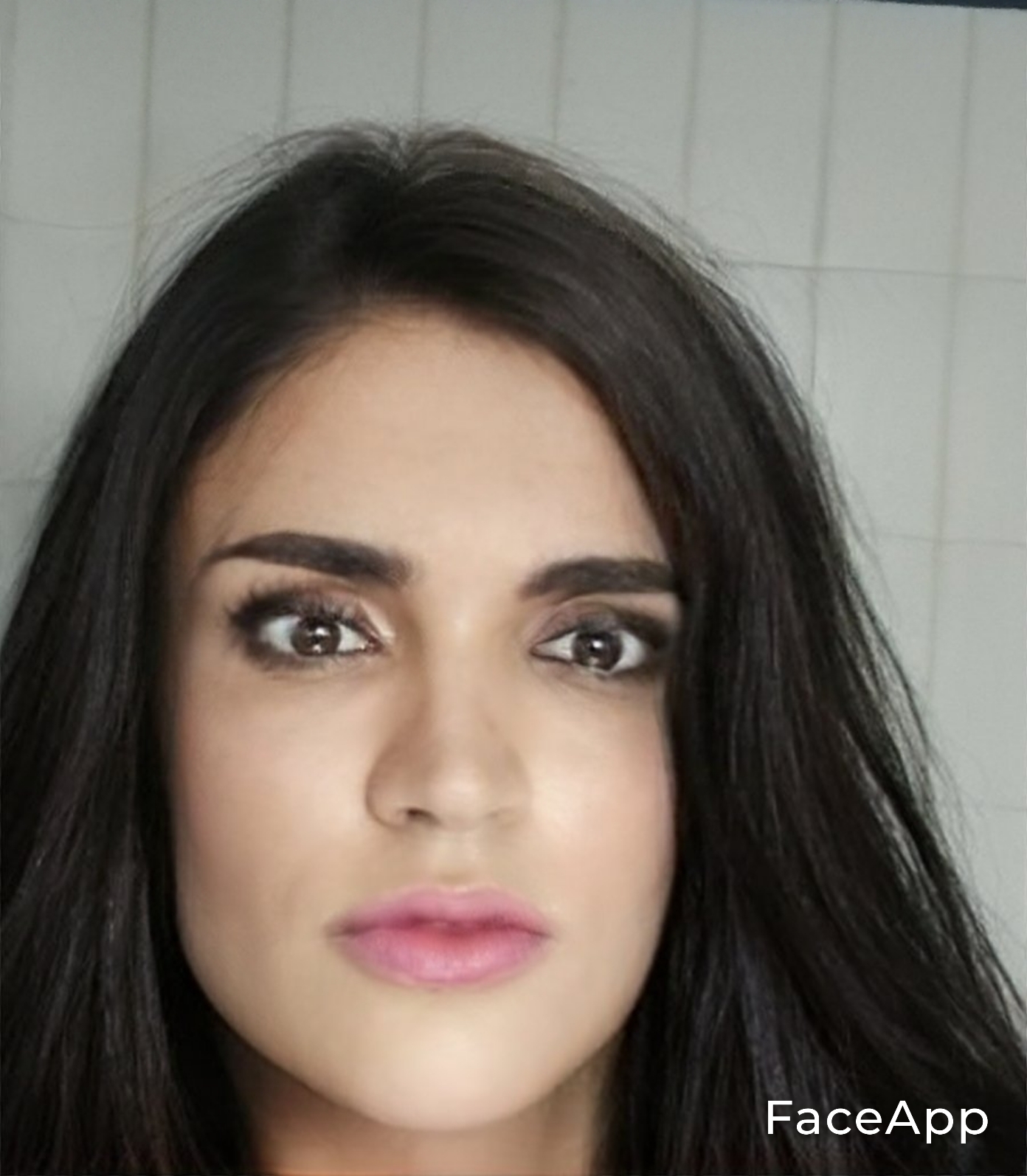 FaceApp 1638104521319