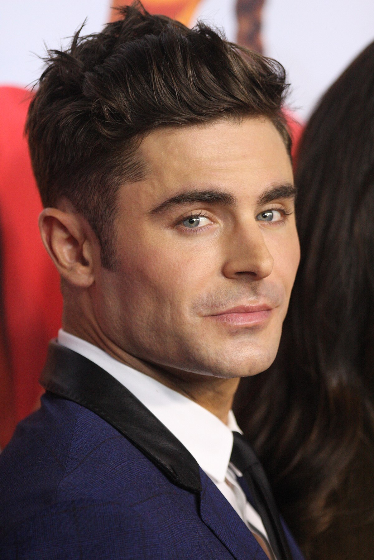 1200px Zac Efron at the Baywatch Red Carpet Premiere Sydney Australia