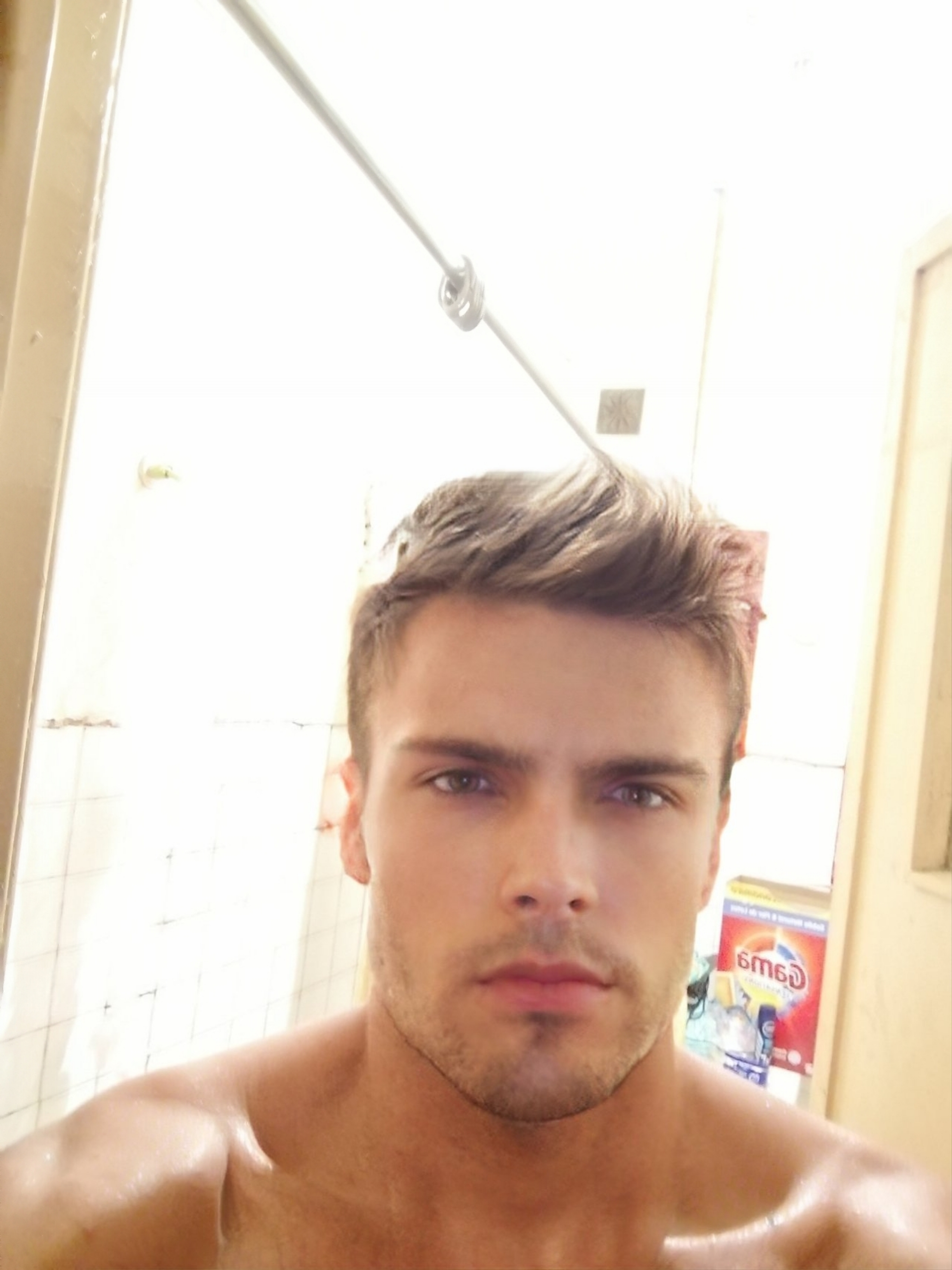 FaceApp 1639088908774