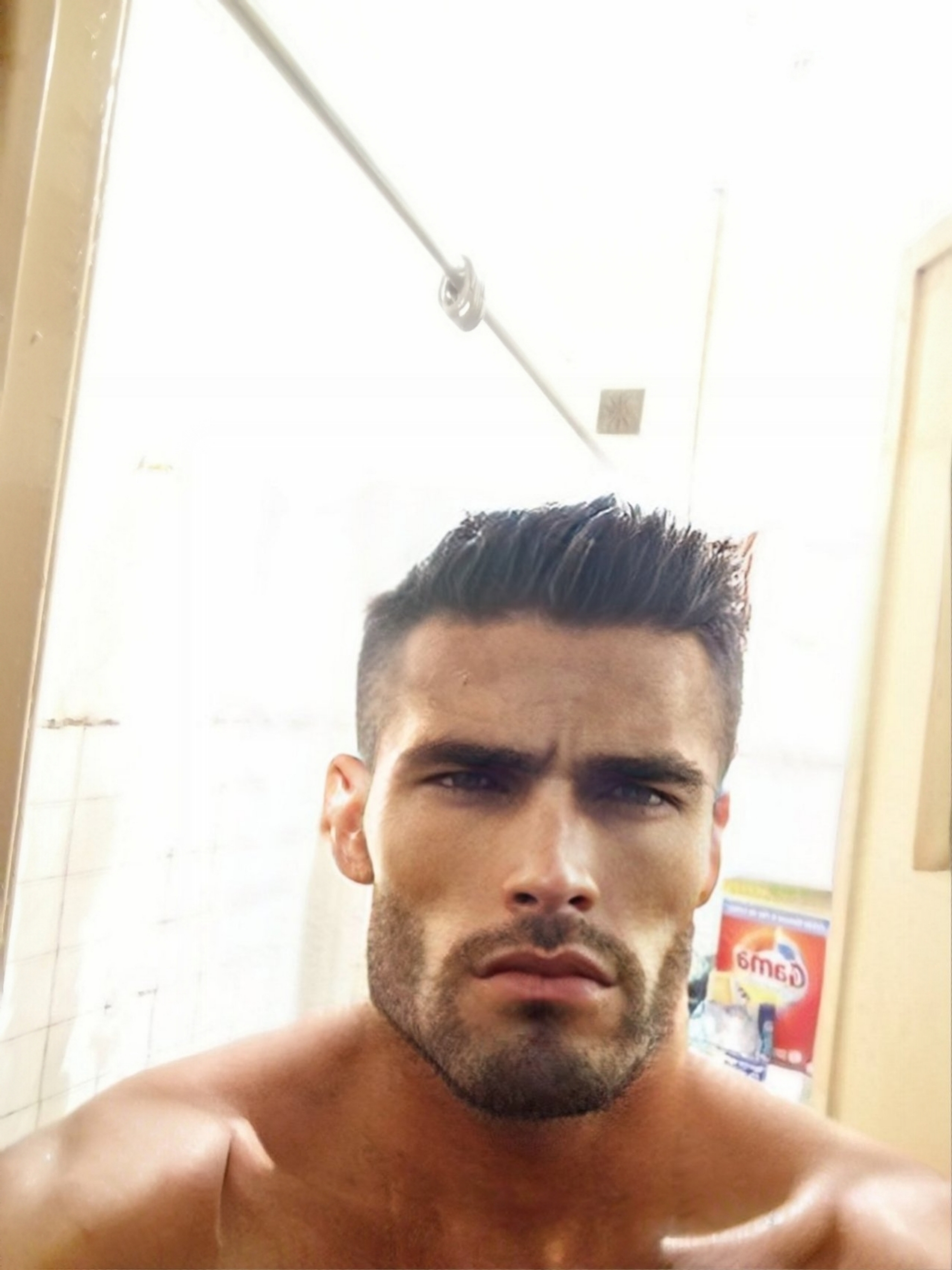 FaceApp 1639090070832