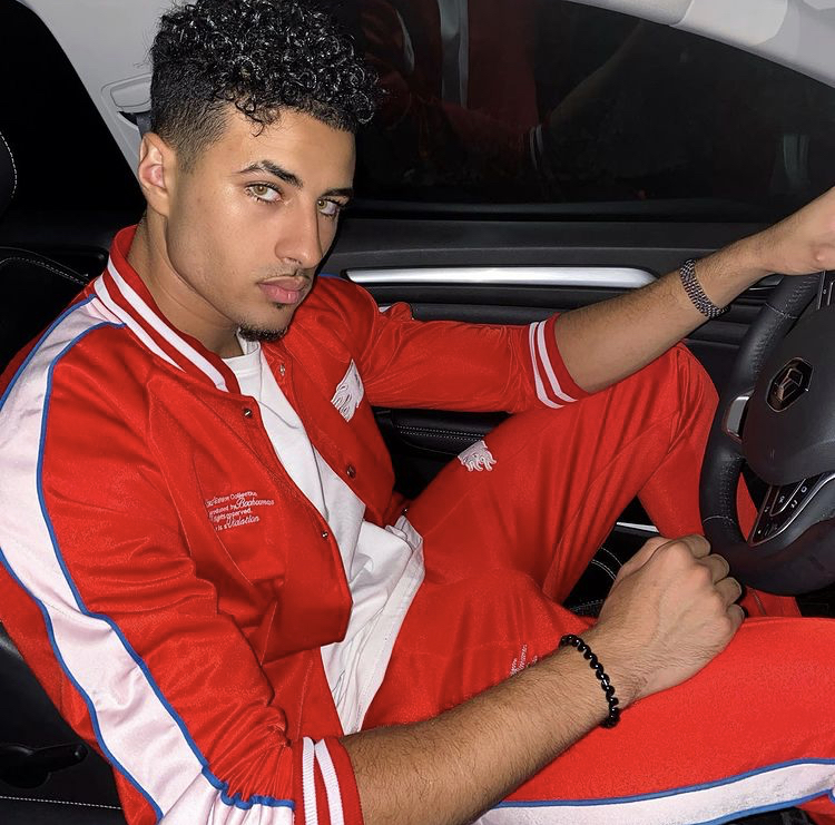 B9AA0472 96AA 4BDF A206 55B5B7C2ED3C