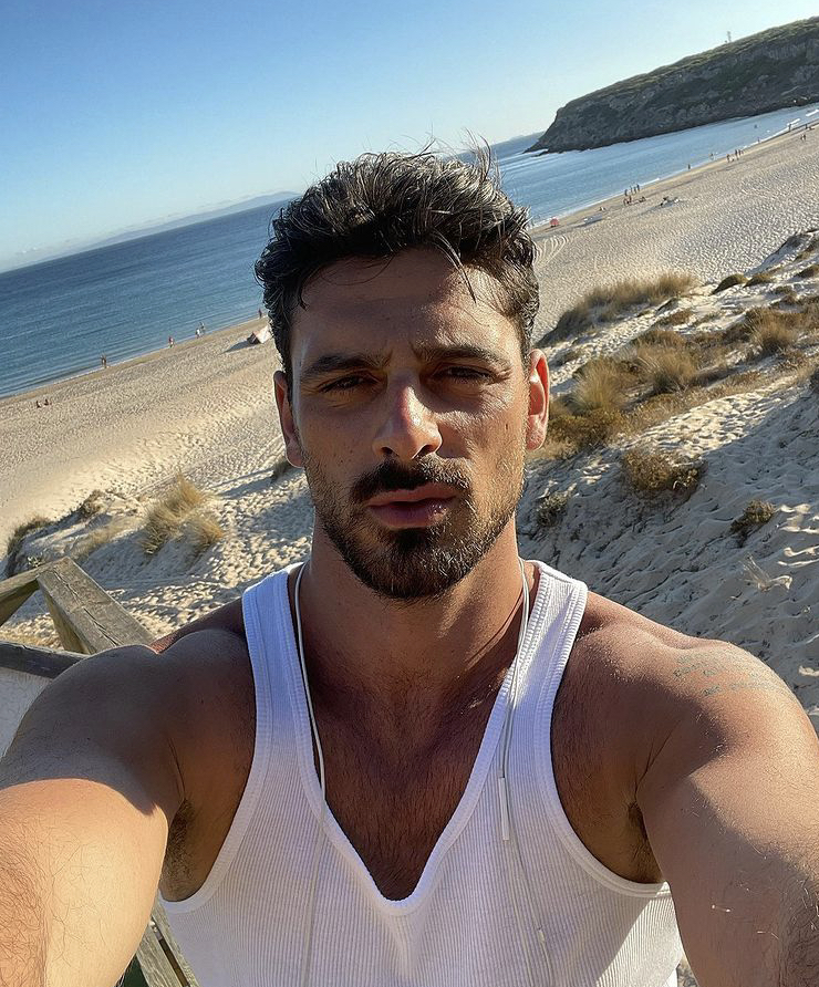 B468ADA3 85E5 43F3 900B E6D8448C6576