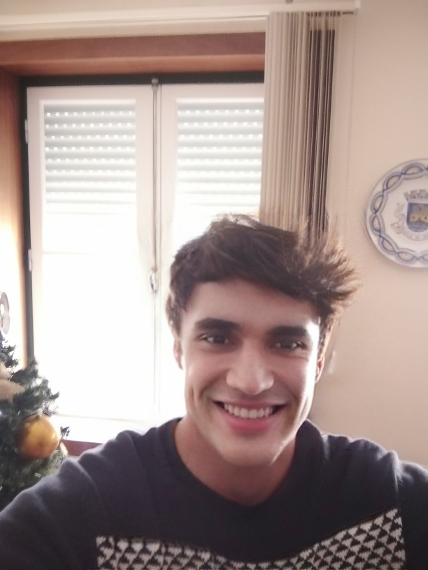 FaceApp 1639744207171 FaceApp 1639744207171