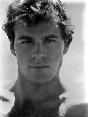 Movie star news jonerik hexum in cowboy outfit portrait u L Q1190HN0