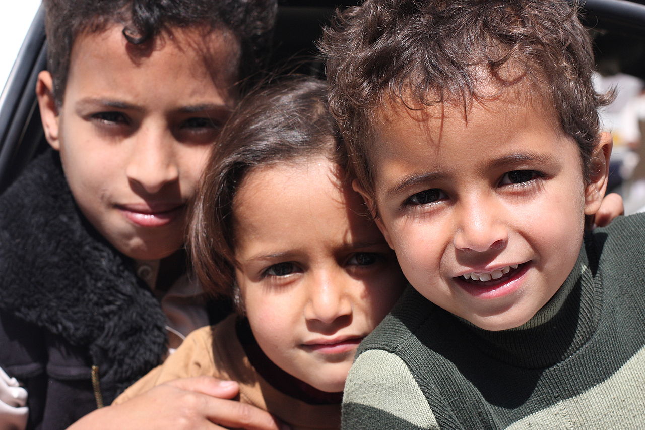 1280px 3 Kids in Sana