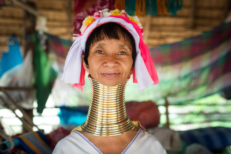 elongated neck chains.jpg