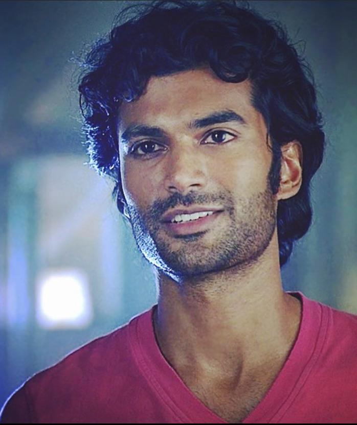 Sendhil Ramamurthy 2