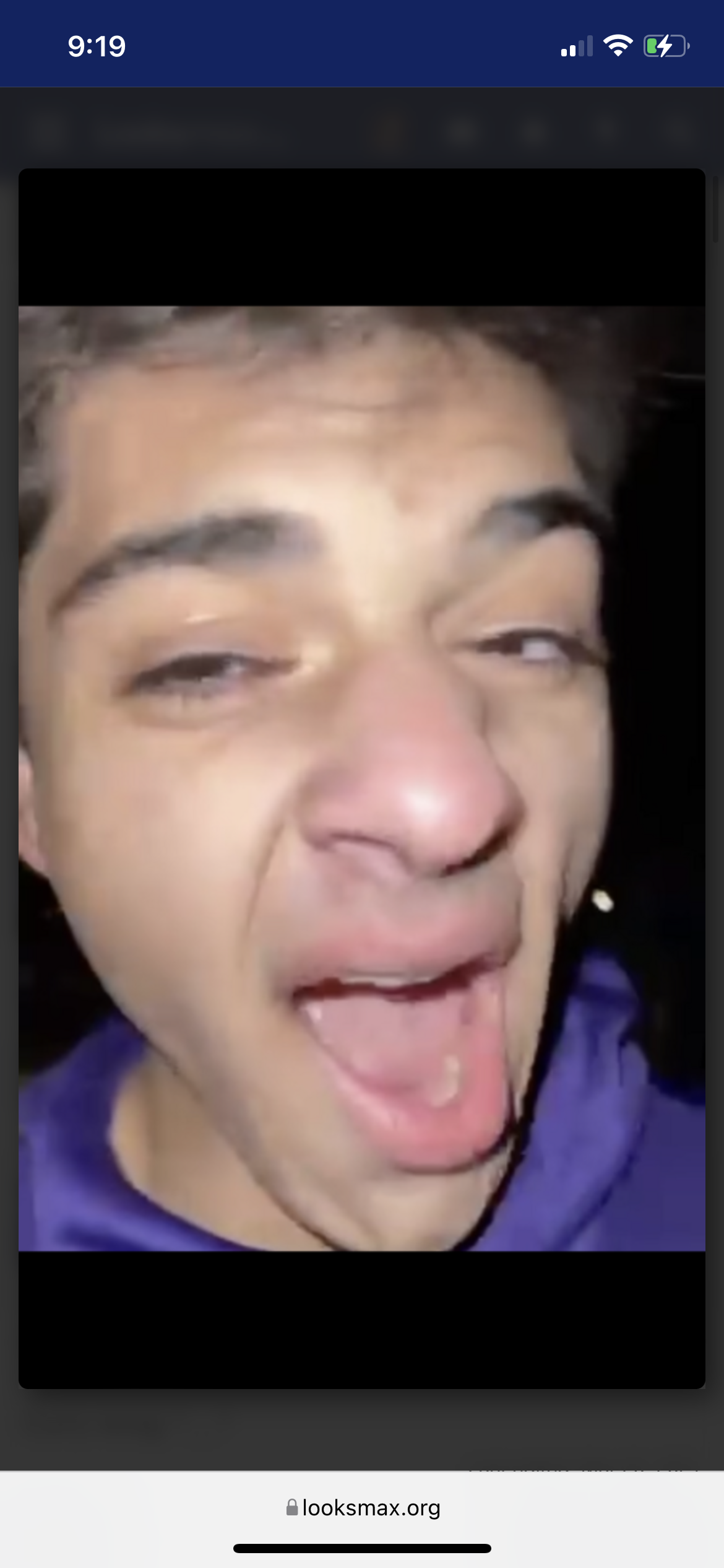 2675453 656267B3 AA28 4C9B A7E2 7442C3783FAF