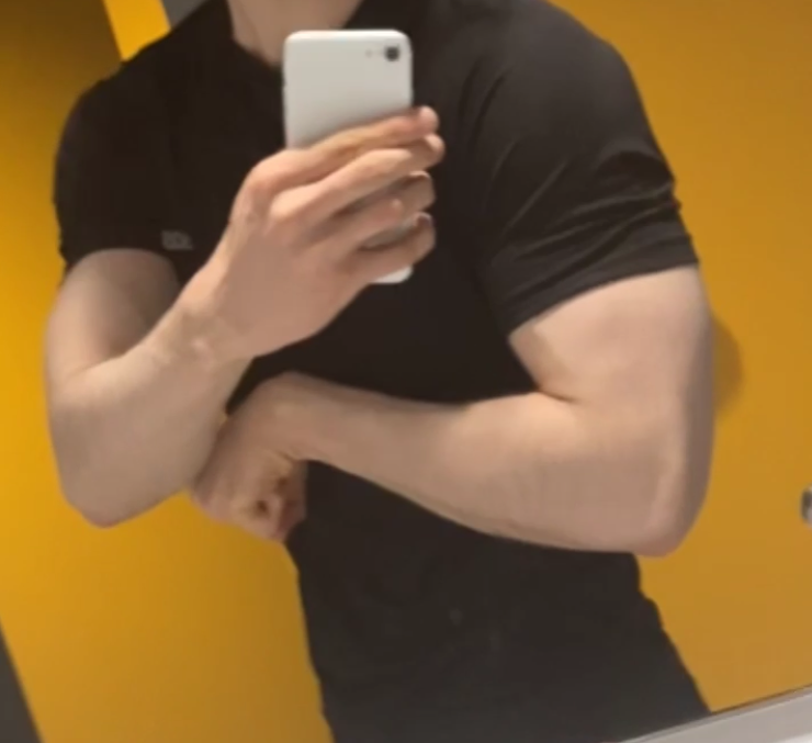 4CE9CBD3 0290 4359 A1FC A637A78C1322