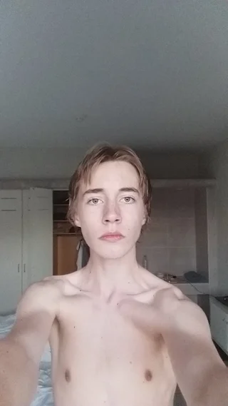 1642020212321