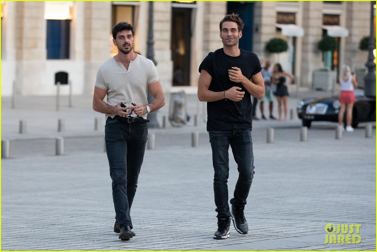 Michele morrone hangs with jon kortajarena in paris 12