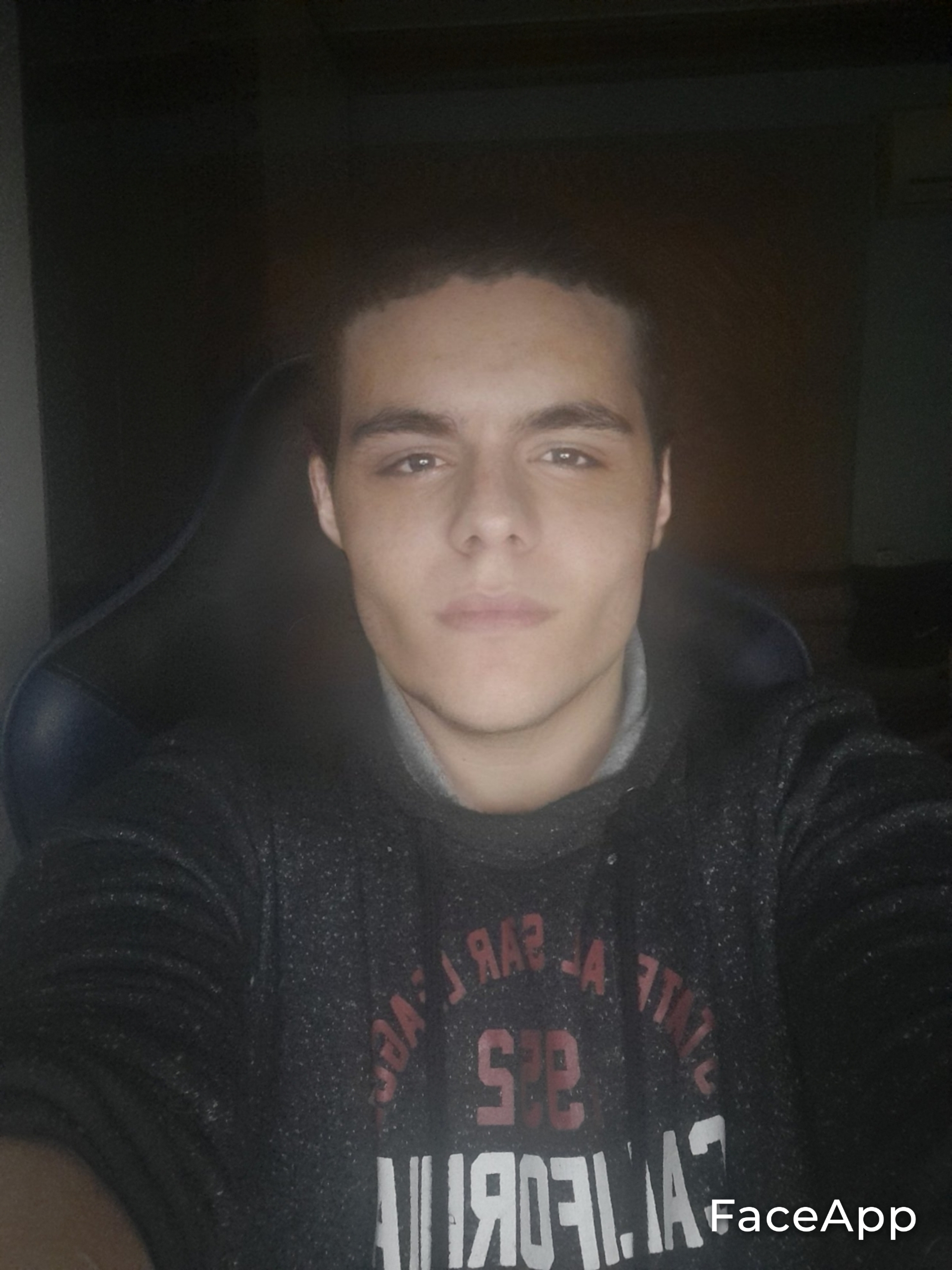 FaceApp 1642720958013