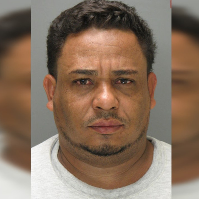 E87521dc 3562 46d3 932a 11d00a4f9ed2 large1x1 Mendezmugshot