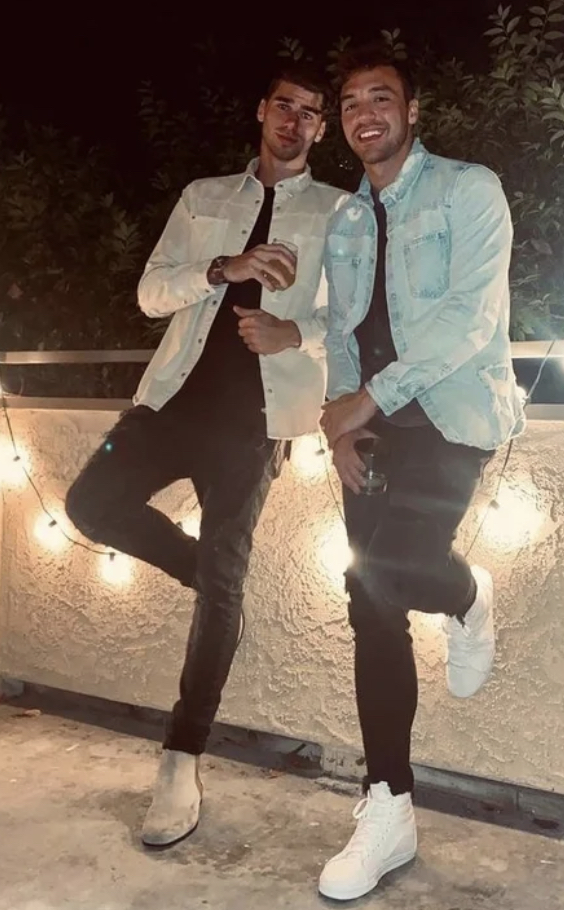 BC1 E26 B8 AAD3 43 B8 AC5 D B3 CF4 C056816