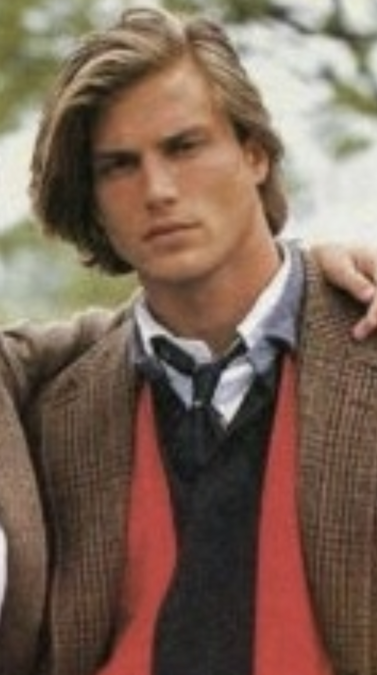 2723079 70A93B58 5DF0 483E B562 4D46E797F03B