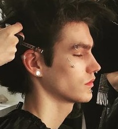 61B579C8 3AF6 452E 83F5 E67974B85367