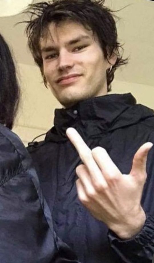 B93C4910 7CC0 4504 AC69 F2F51B9E495C