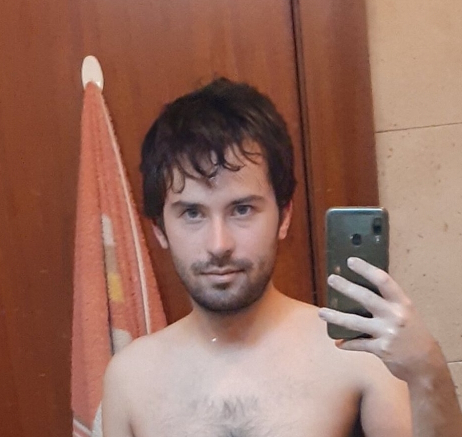 FaceApp 1644775285423