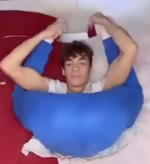 1644789279183