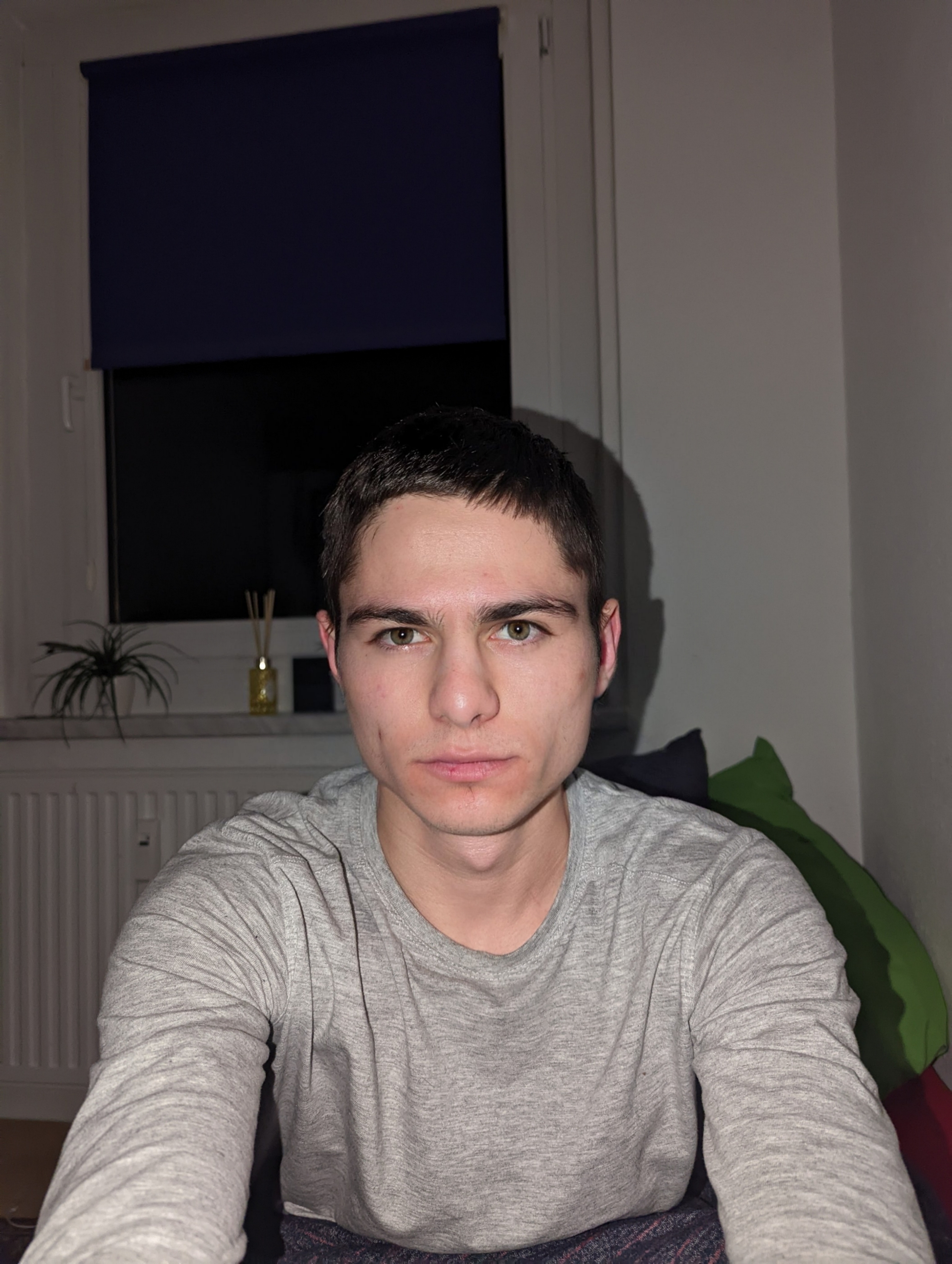 FaceApp 1644795877471