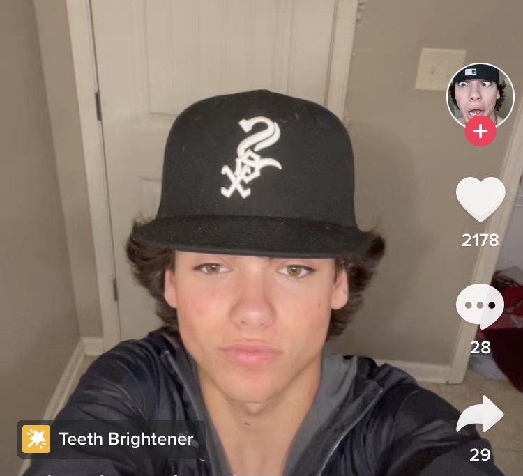 049BA8D3 CAA4 4AF3 8AA1 138903B27D74