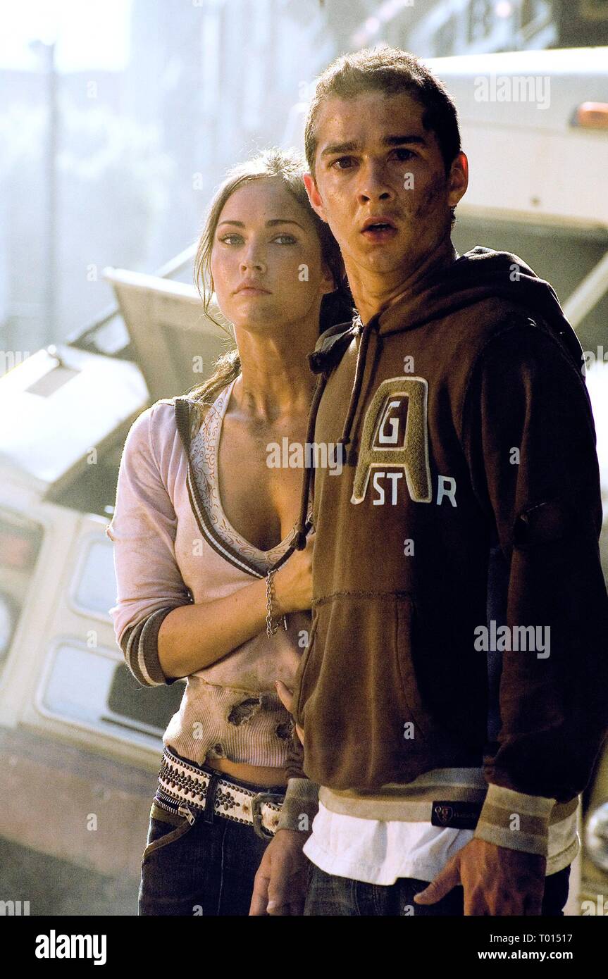 Megan fox shia labeouf transformers 2007 T01517