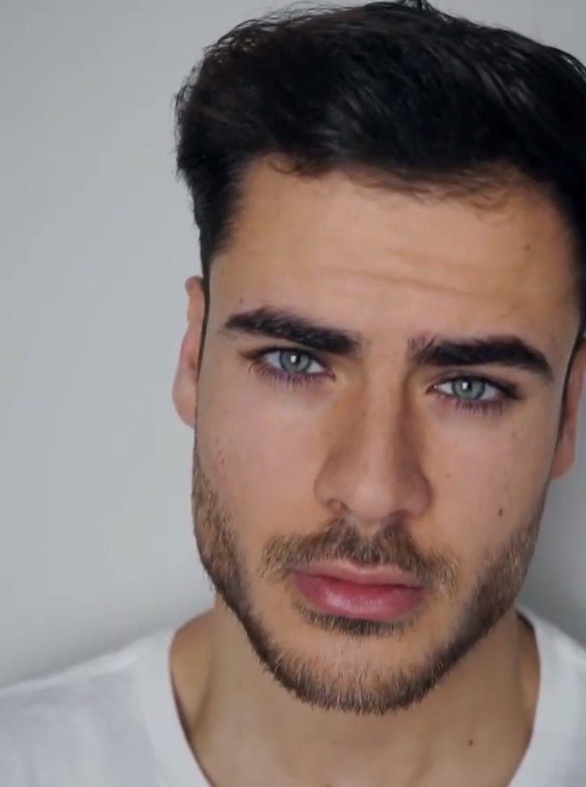 F00B070F 4492 4757 BFF5 07A684C2BA59