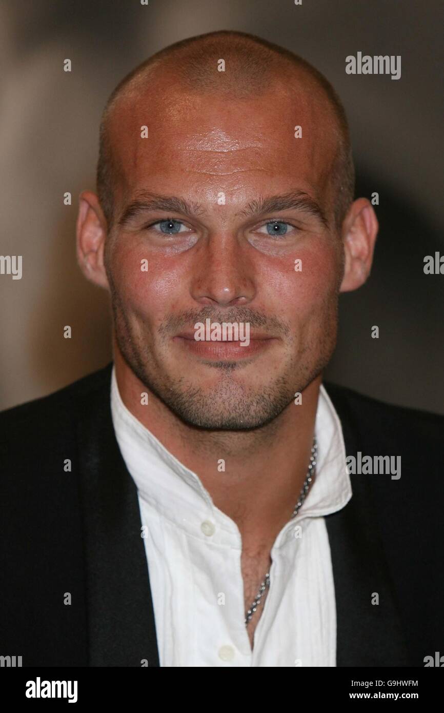 Freddie ljungberg in a photocall for calvin klein for whom he models G9HWFM