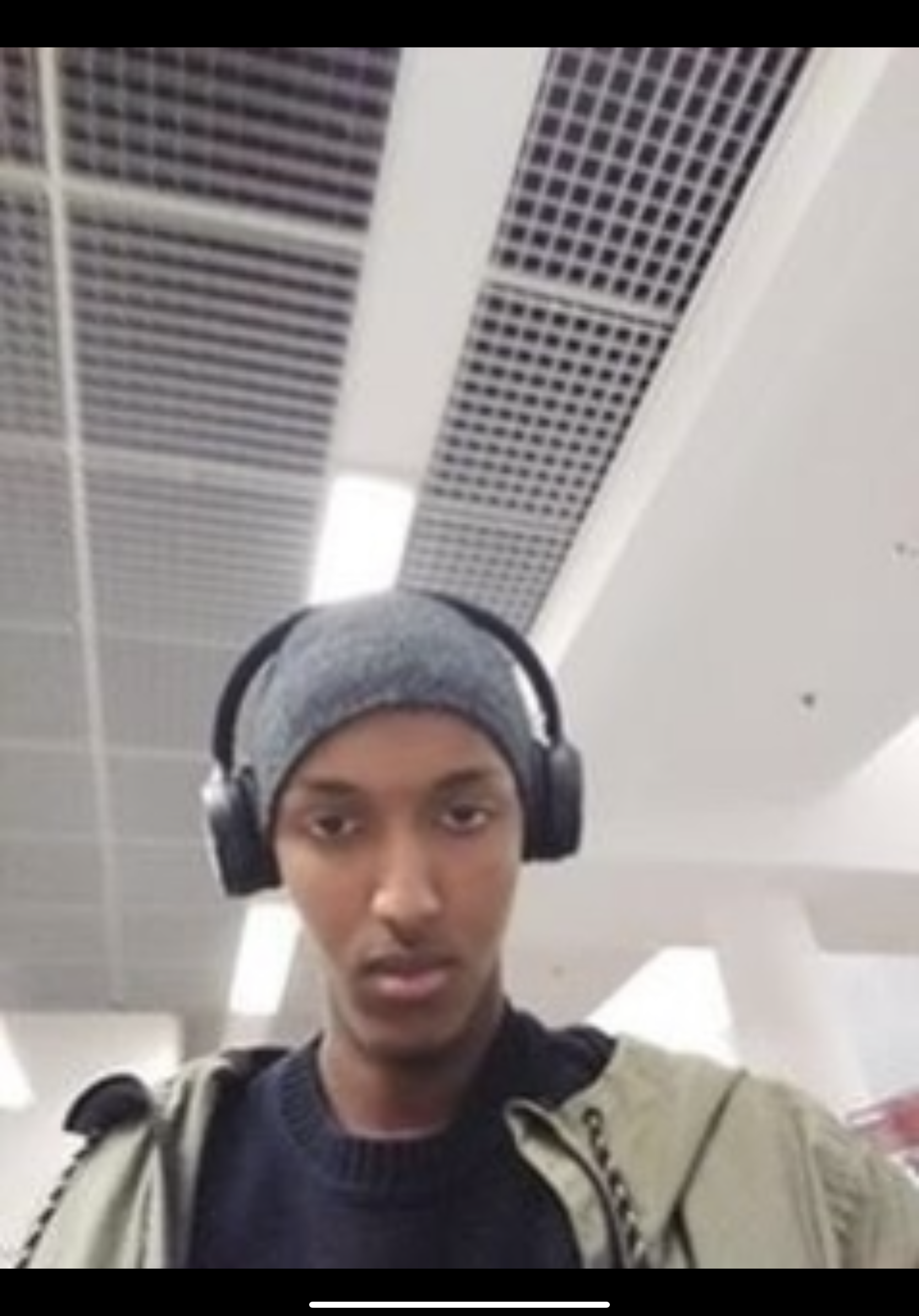 11F81EB6 44EC 4391 B694 070F0B301E12