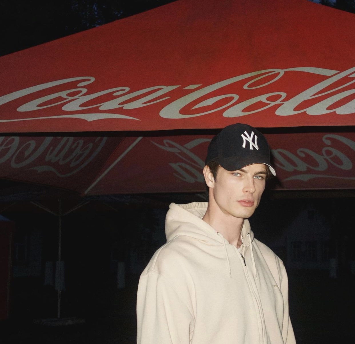 2755724 E3B2019B 7941 40A6 B4EE 0CC7E05CA1AE