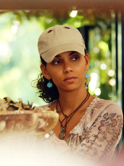 Halle berry without makeup 1