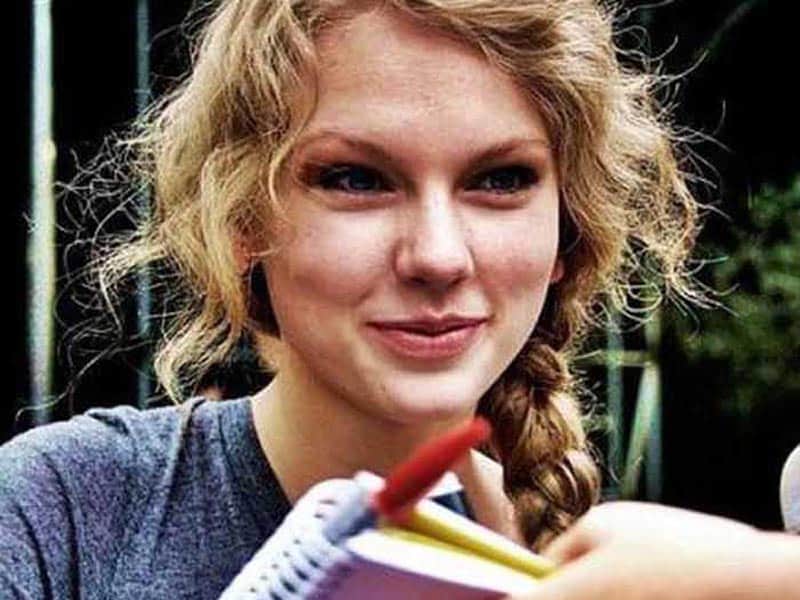 Taylor Swift without Makeup Fea 1