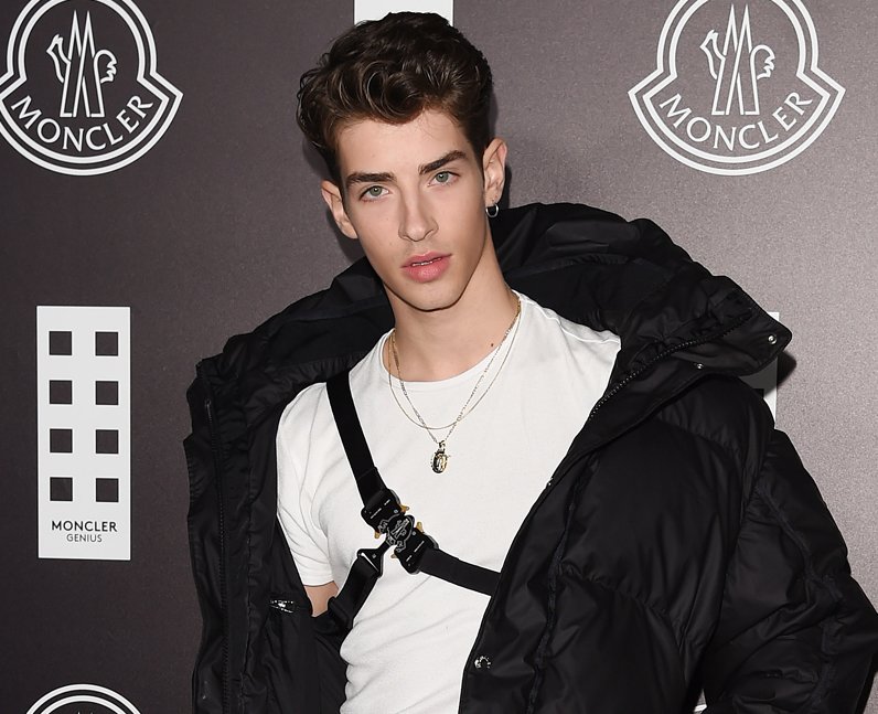 Who is manu rios 1618244524 view 0