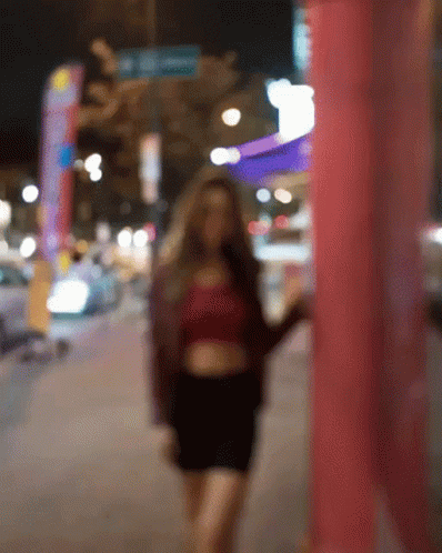 Alisajenks walking