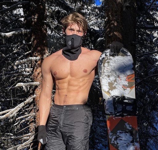 FF1D523F B529 4EBF AF84 D60E76E1405E