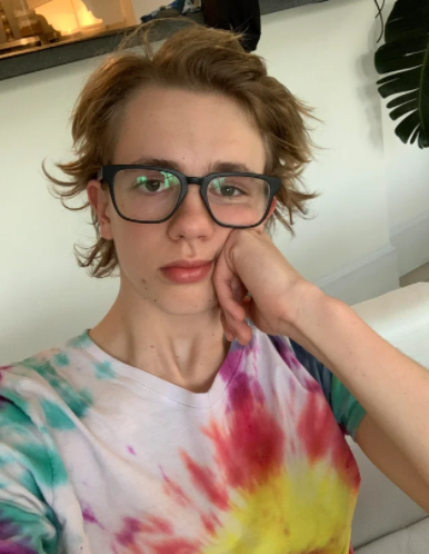 I hate every fucking thing about your face and I want to stab you to death
