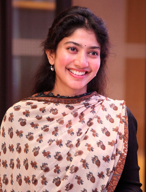 Sai_Pallavi_-_Flickr_-_KKVARMA998_(cropped).jpg