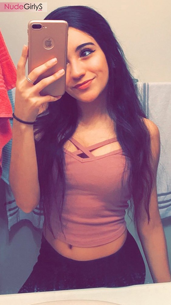 16 very cute mexican teen girl selfie