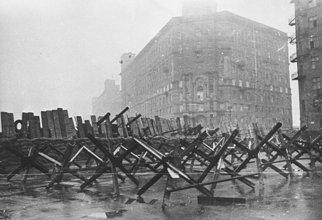 RIAN archive 604273 Barricades on city streets RIAN archive 604273 Barricades on city streets