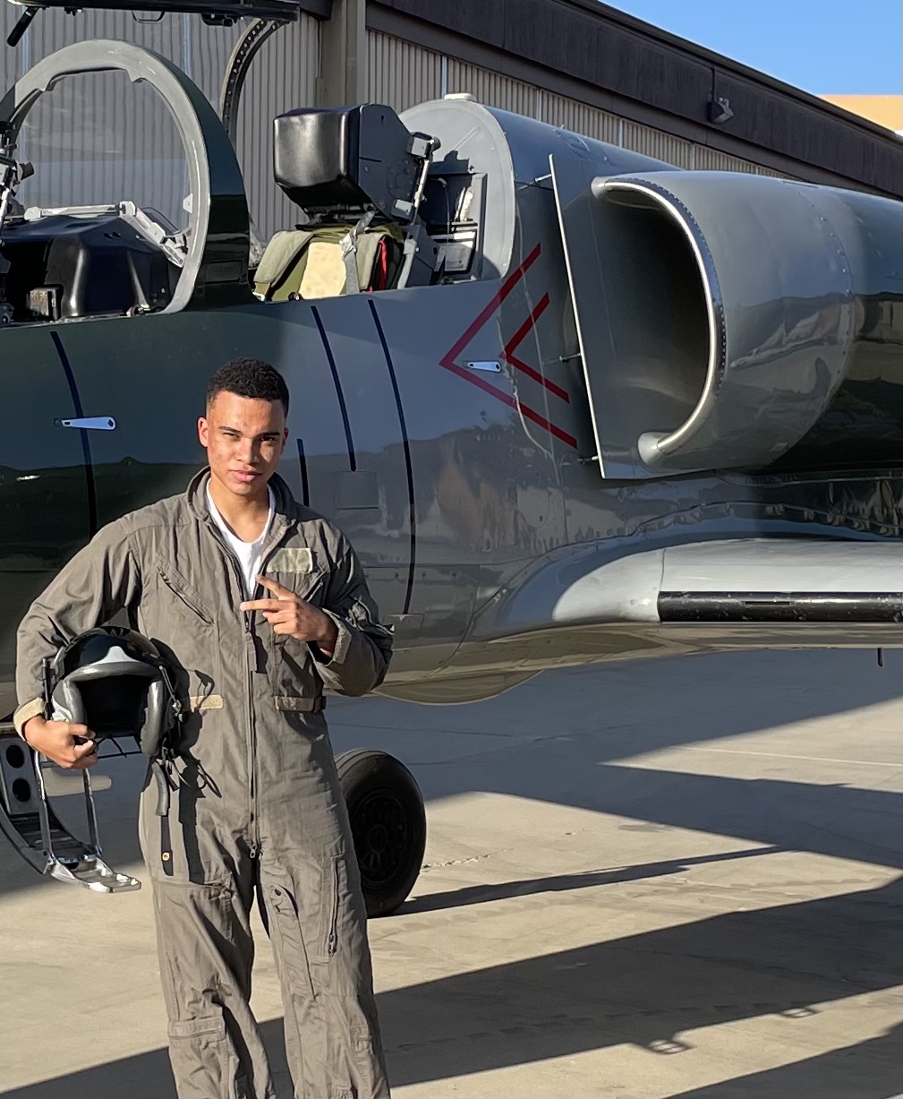 2744894 2744889 412D34A7 C77E 4C51 9E7D 92C274B42E41