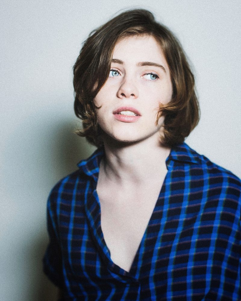 Sophia Lillis Portrait 2 800x1000