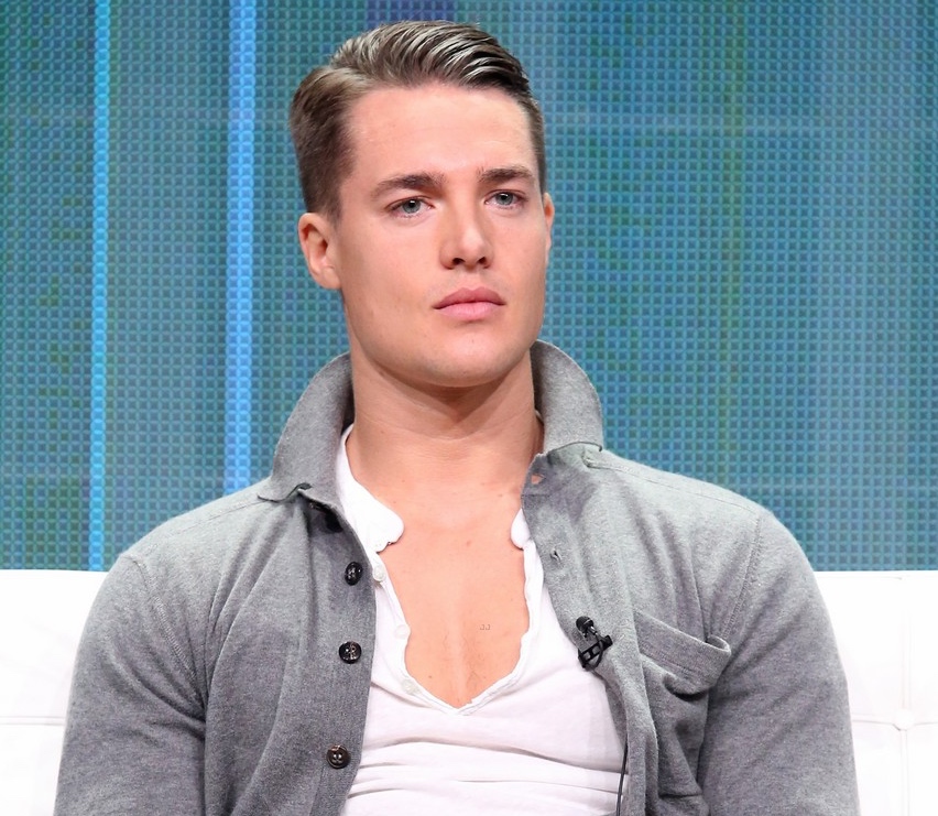 MV5BOThkYzg1MGItOWI4MS00NjI2LWEzMDYtNWNiYWJjMzYxYTUyXkEyXkFqcGdeQXVyMjQwMDg0Ng V1 