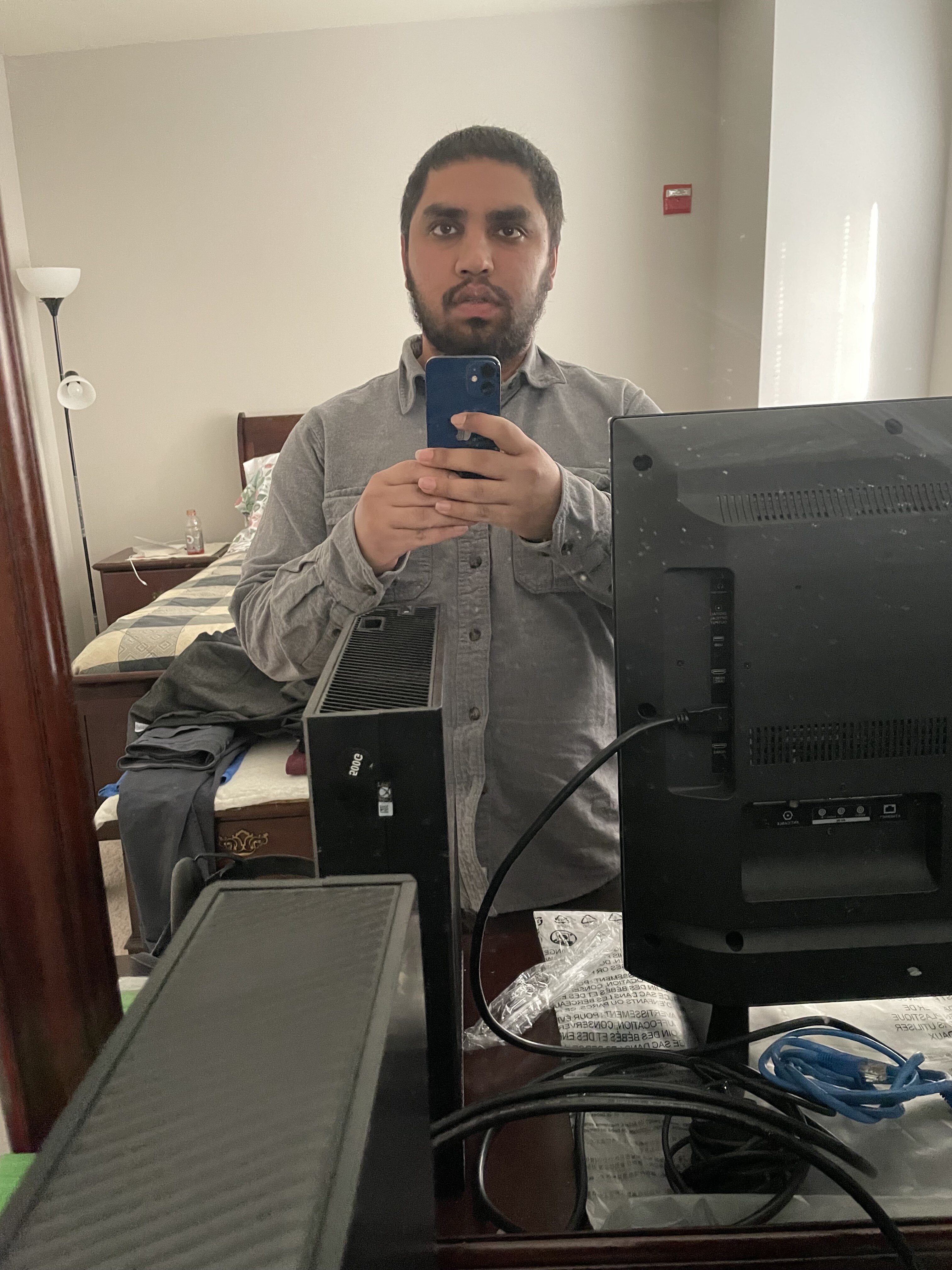 2697740 mirror selfie