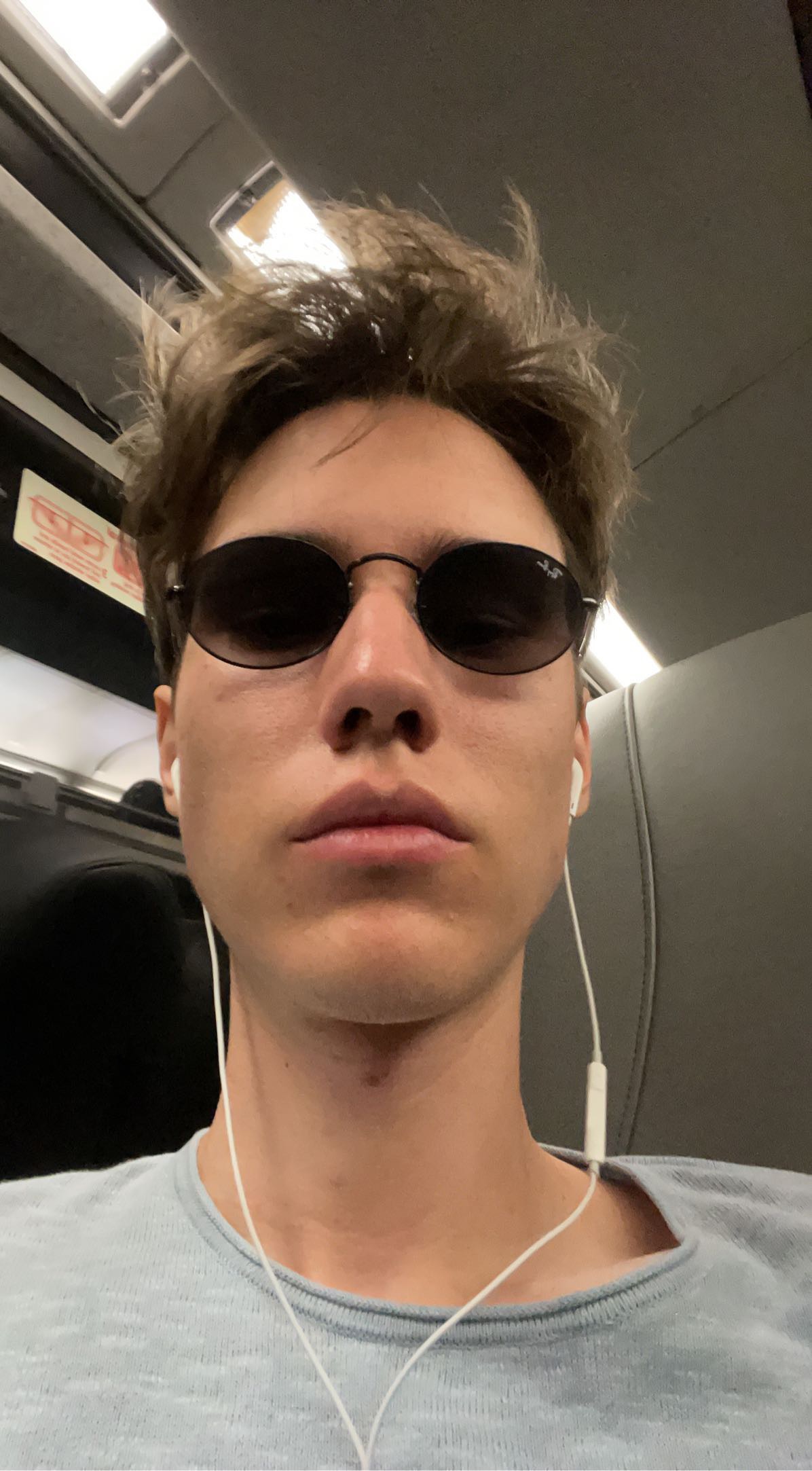 313DDF8D 121F 483D 898D 5555E7289AB0