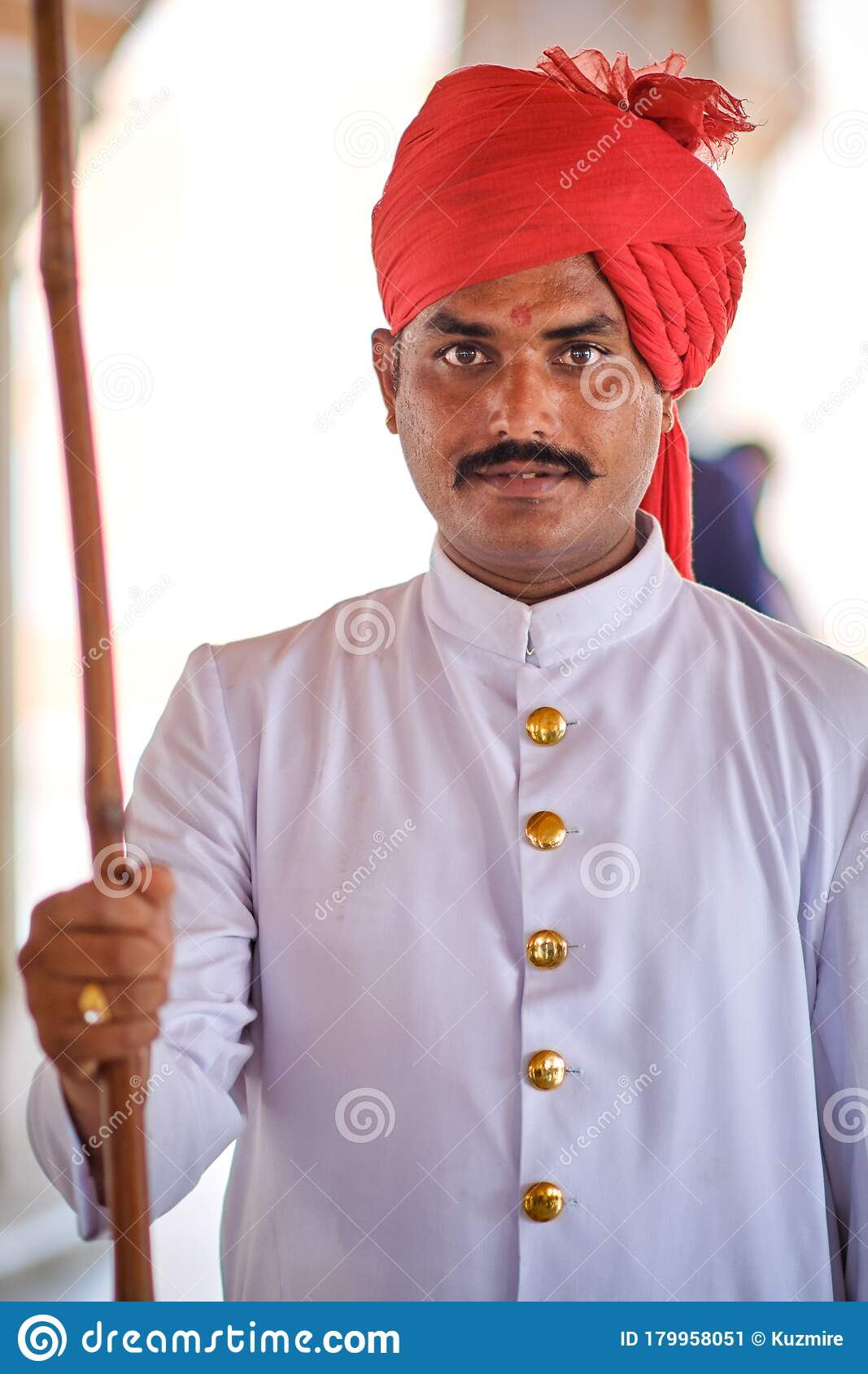 Jaipur rajasthan india september portrait young indian man traditional rajasthani clothes wear