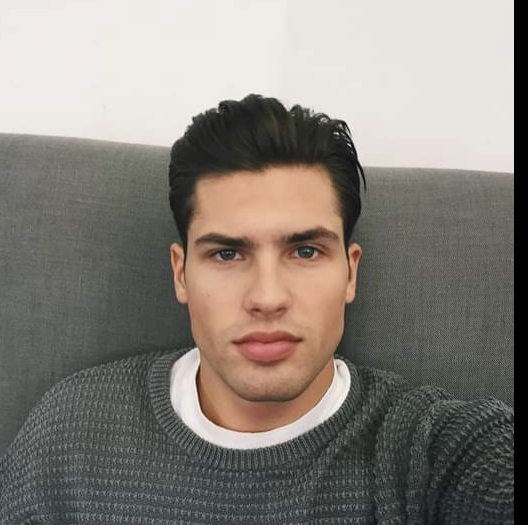 8ECBCBAA 2915 4A17 89EE F1EC7FBA8F1E